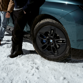 Cold Weather Wheel And Tire Assemblies X3